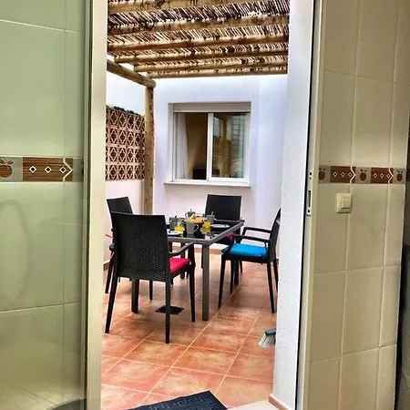 La Del Centro * دينايا